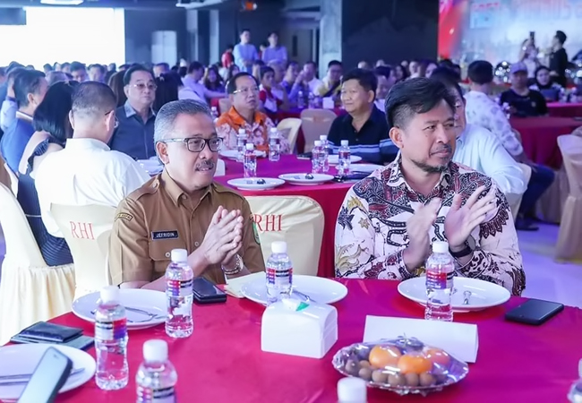 Ketua DPRD Batam Hadiri Grand Opening Formosa Executive Entertainment